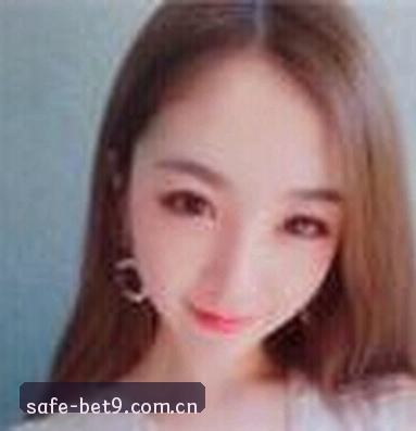 李薇